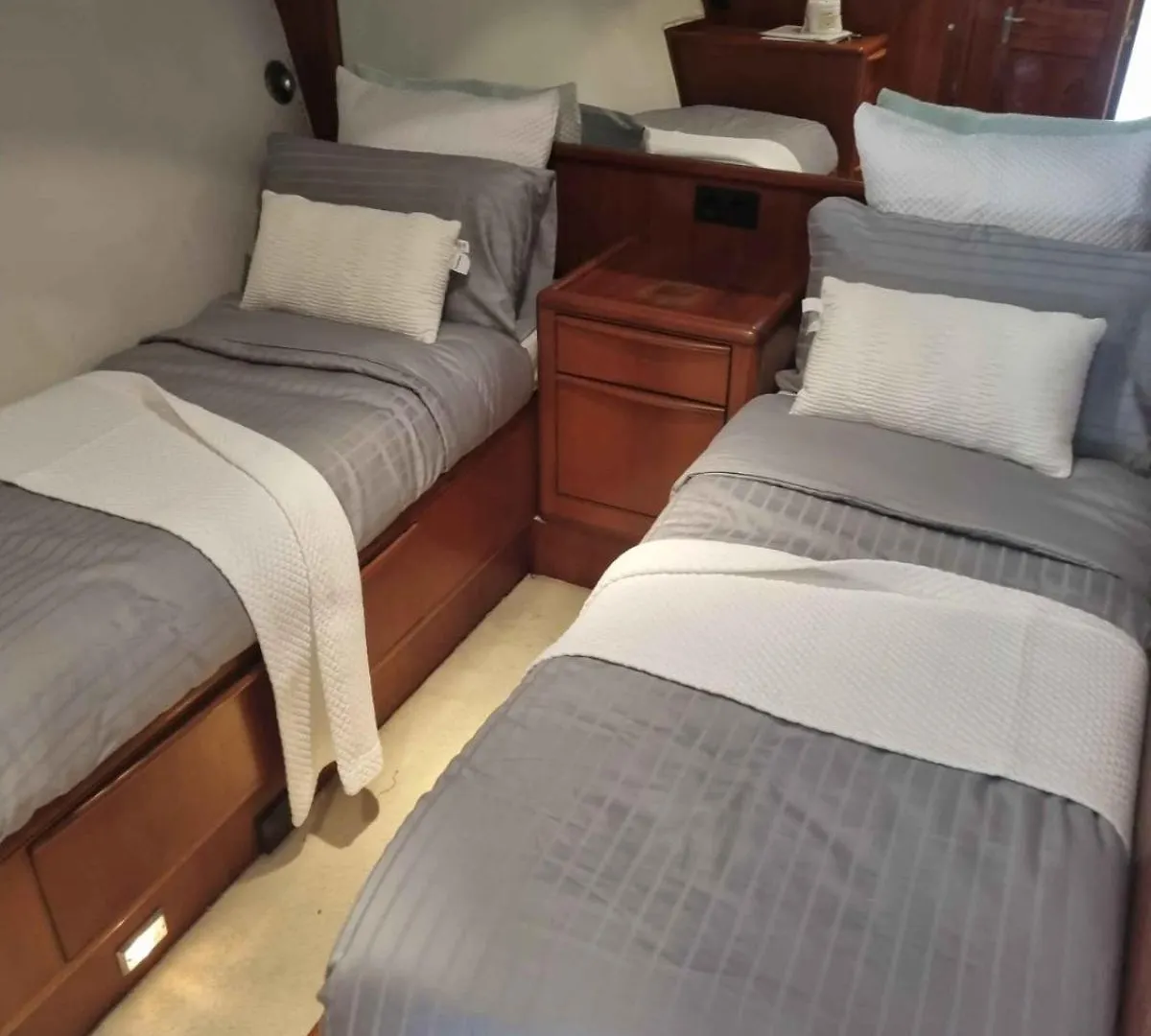 Live On A Luxury 65Ft Yacht In Duquesa- Estapona Villa Manilva Holiday home