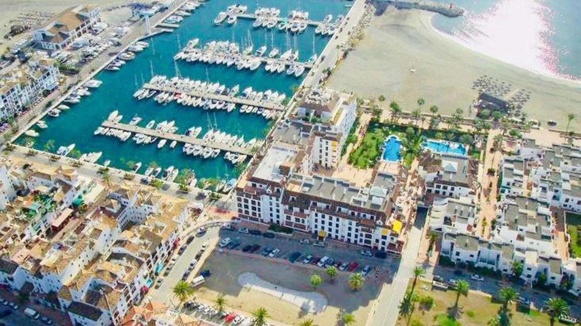Live On A Luxury 65Ft Yacht In Duquesa- Estapona Villa Manilva Holiday home